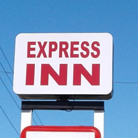 Express Inn & Suites - 5 Miles From St Petersburg Clearwater Airport מראה חיצוני תמונה