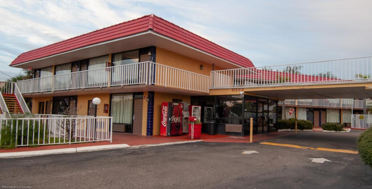 Express Inn & Suites - 5 Miles From St Petersburg Clearwater Airport מראה חיצוני תמונה